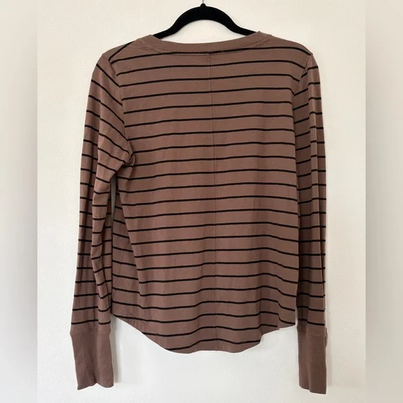 Evereve Peyton Jensen Billie Striped Long Sleeve Tunic Black & Brown Top - Picture 2 of 4